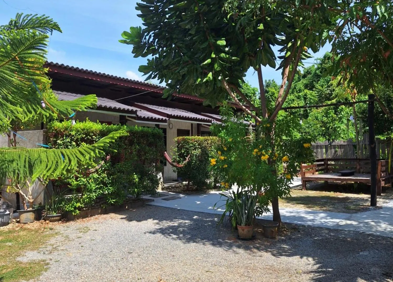 Lanta Happy House Hotel Koh Lanta 0*,